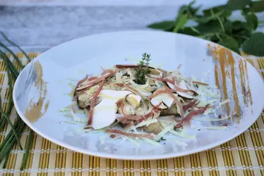 Insalata di funghi porcini crudi