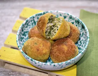 Polpette con scarola e salsiccia