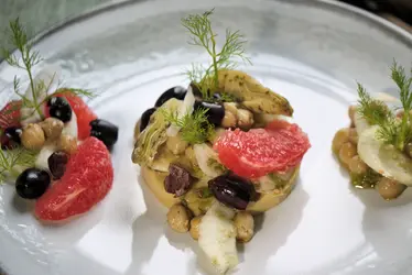 Insalata di ceci con finocchi e pompelmo rosa