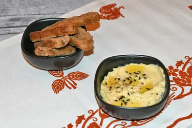 Hummus con broccolo romanesco