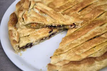 Torta salata ripiena