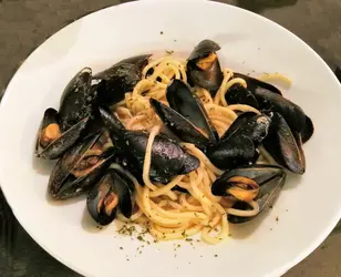 Spaghetti alle cozze con salsa di cannellini