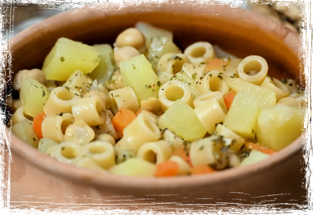 Ditaloni con patate e ceci