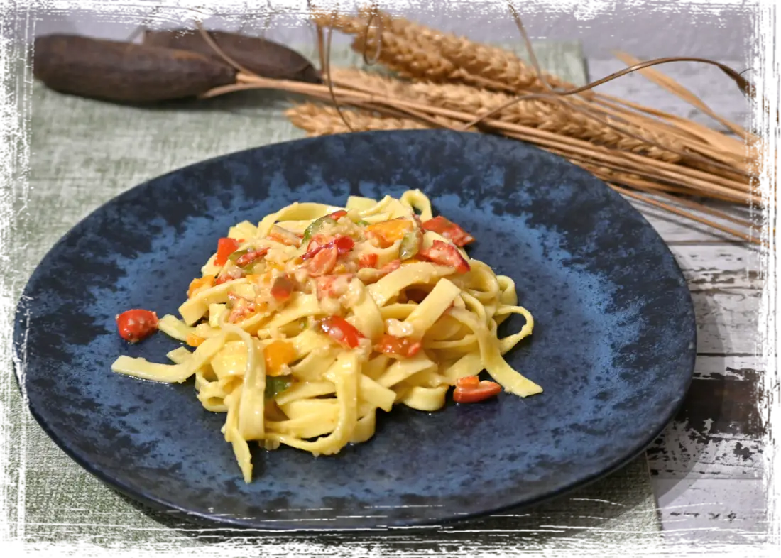 Tagliatelle peperoni e panna