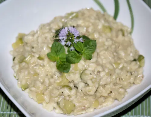 Risotto con zucchine, robiola e menta