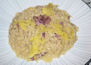 Risotto alla verza con pancetta affumicata