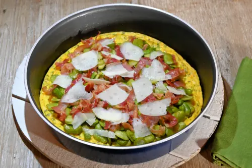 Frittata con fava e pancetta